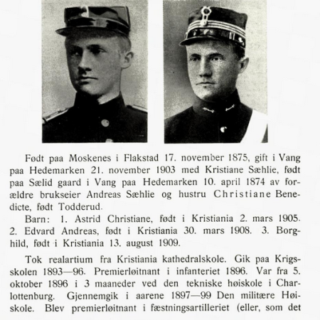 Portrettfoto av to soldater fotografert på begynnelsen av 1900-tallet. - Klikk for stort bilde